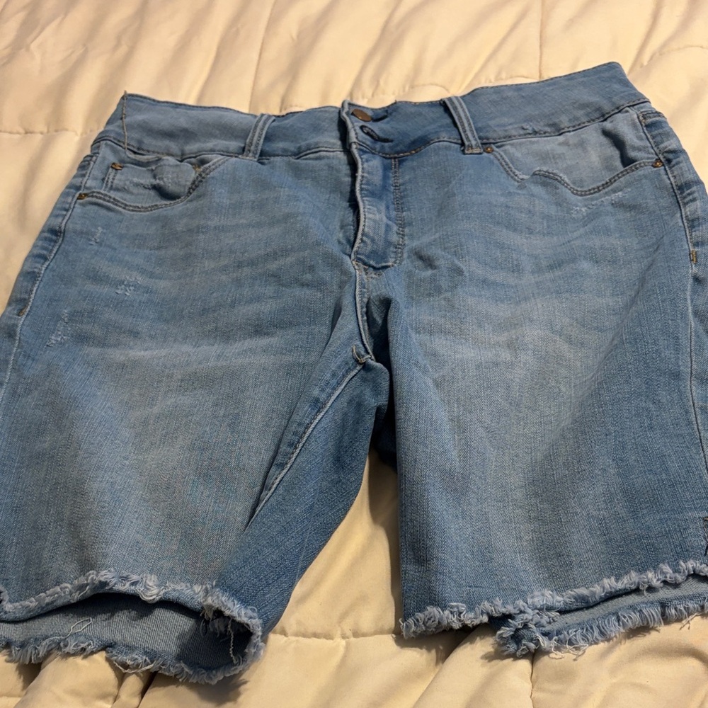 Seven7 Light Blue Frayed Hem Jean Shorts